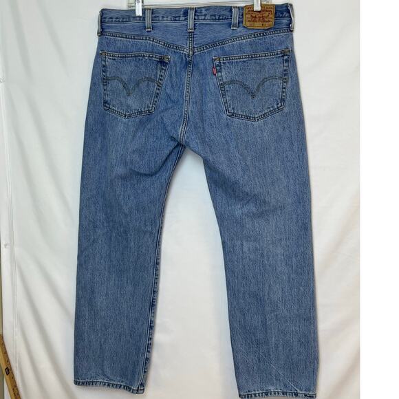 Levi’s 501 Mens 38x30 Blue Button Fly Straight Leg Stonewashed Denim Jeans 09/08 - Picture 2 of 9